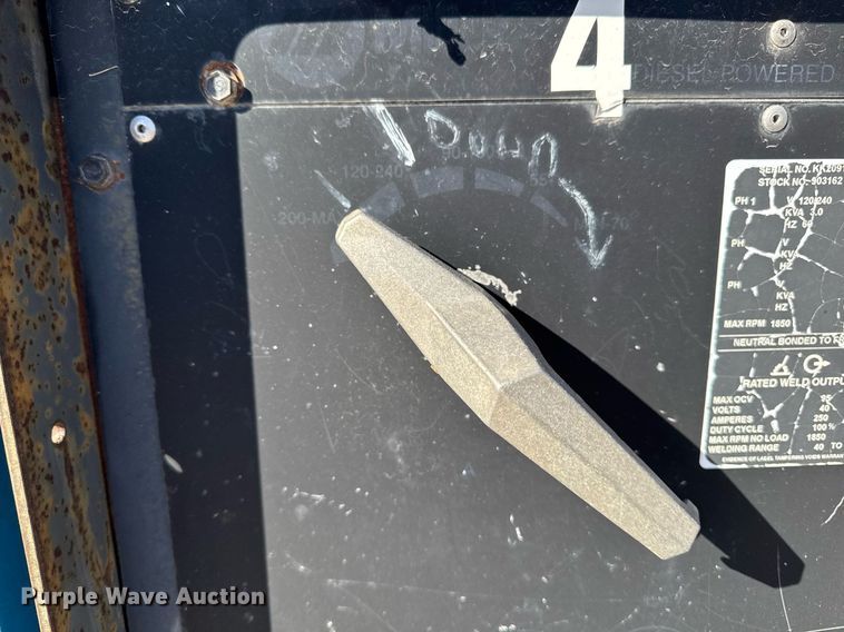 image for item DT0673 Miller Big Blue 251D welder/generator