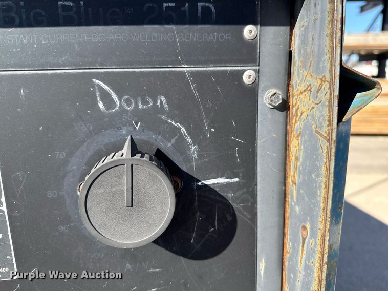 image for item DT0673 Miller Big Blue 251D welder/generator