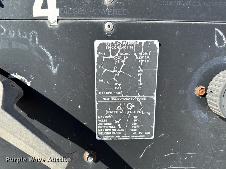 image for item DT0673 Miller Big Blue 251D welder/generator