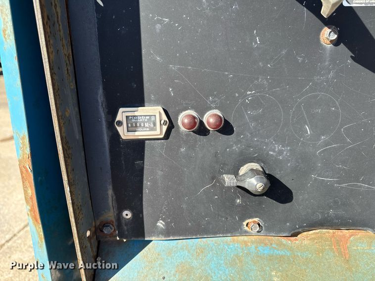 image for item DT0673 Miller Big Blue 251D welder/generator