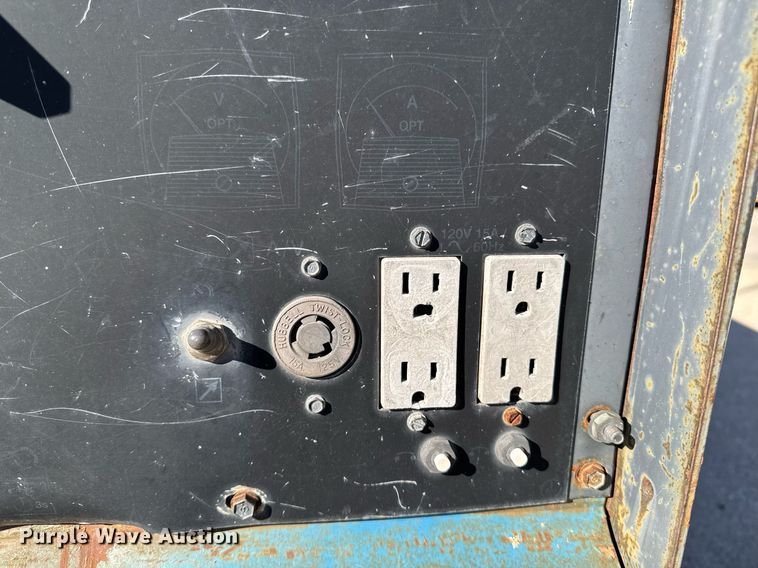 image for item DT0673 Miller Big Blue 251D welder/generator