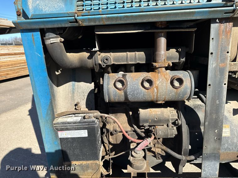 image for item DT0673 Miller Big Blue 251D welder/generator