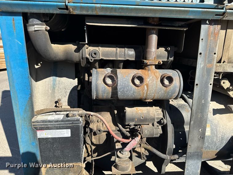 image for item DT0673 Miller Big Blue 251D welder/generator