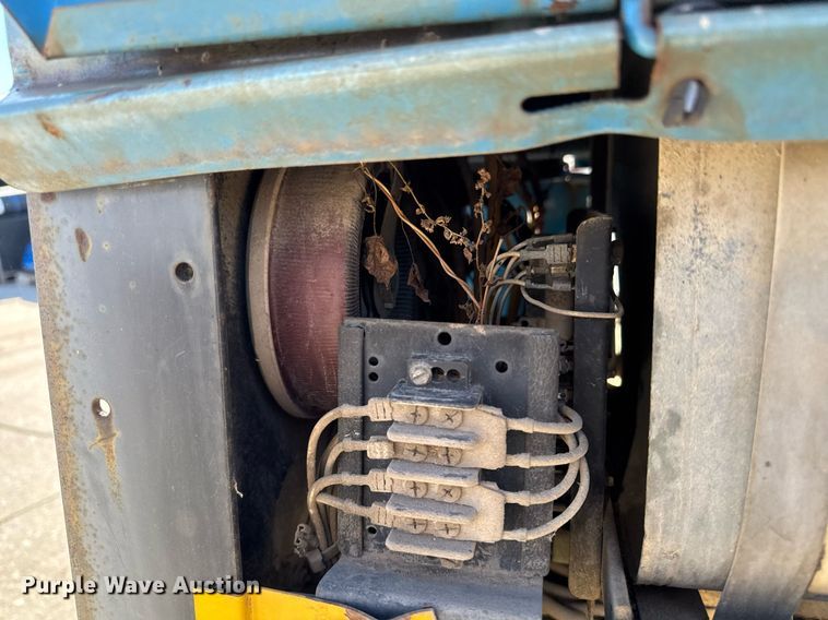 image for item DT0673 Miller Big Blue 251D welder/generator