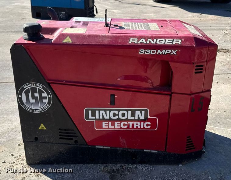 image for item DT0674 Lincoln Electric Ranger 330 MPX welder