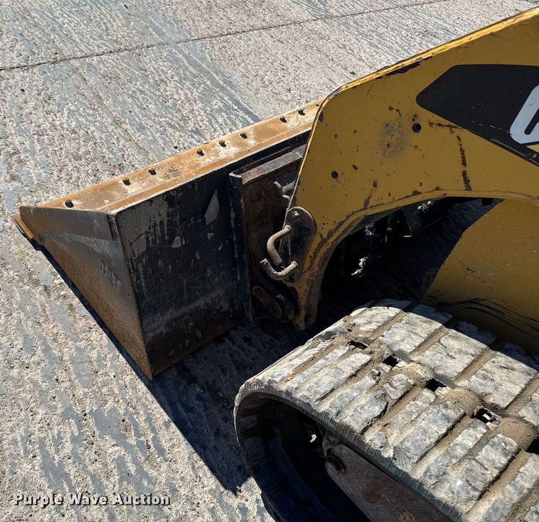 image for item DT0680 2011 Caterpillar 259B tracked skid steer loader