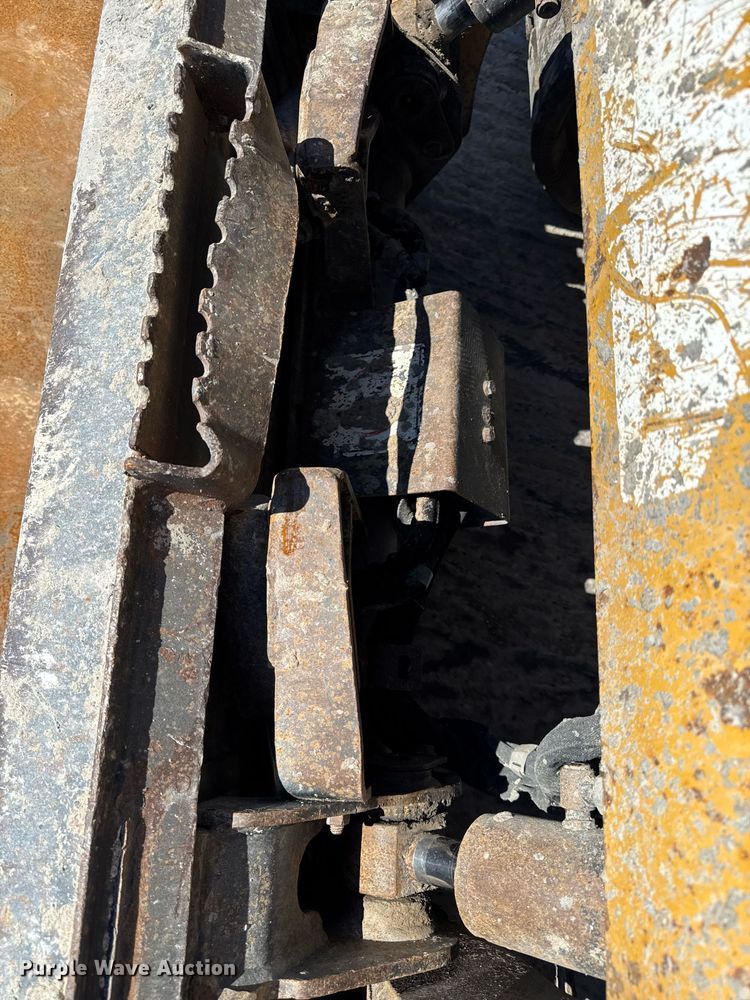 image for item DT0680 2011 Caterpillar 259B tracked skid steer loader