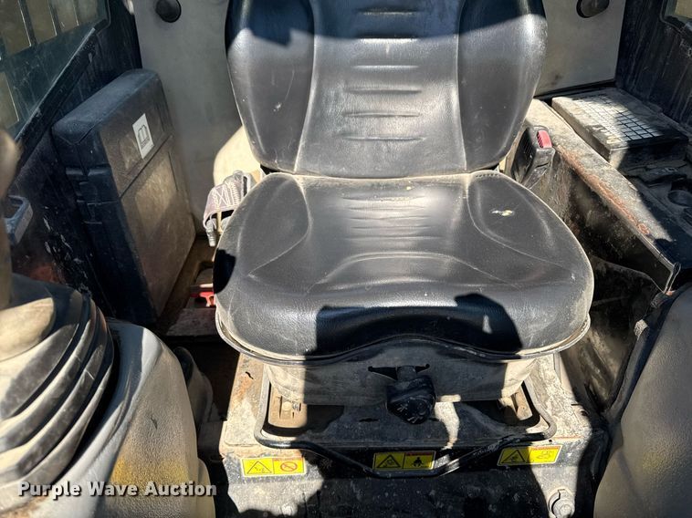 image for item DT0680 2011 Caterpillar 259B tracked skid steer loader