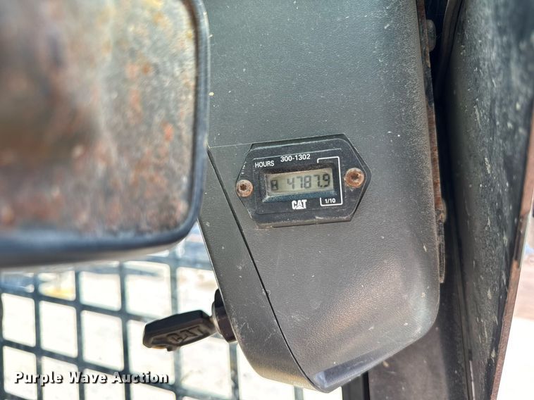 image for item DT0680 2011 Caterpillar 259B tracked skid steer loader