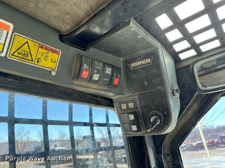 image for item DT0680 2011 Caterpillar 259B tracked skid steer loader