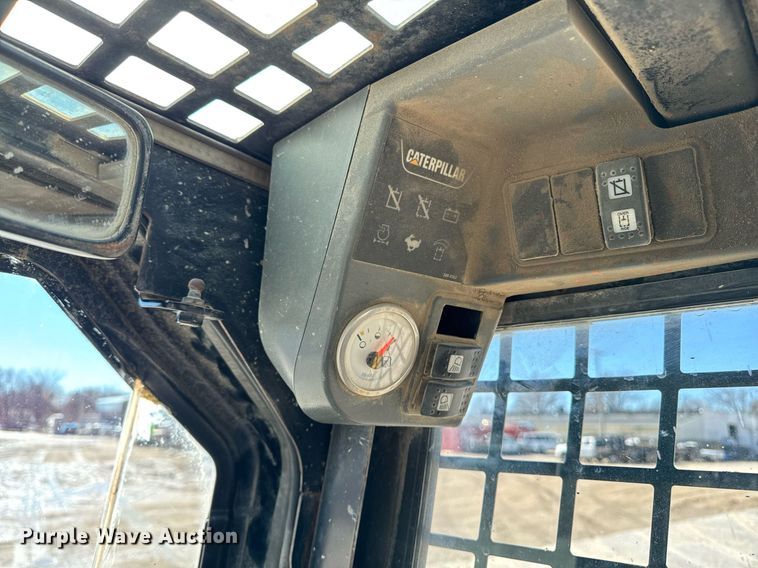 image for item DT0680 2011 Caterpillar 259B tracked skid steer loader