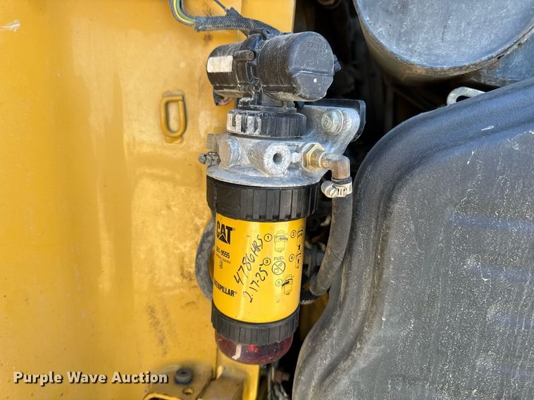 image for item DT0680 2011 Caterpillar 259B tracked skid steer loader