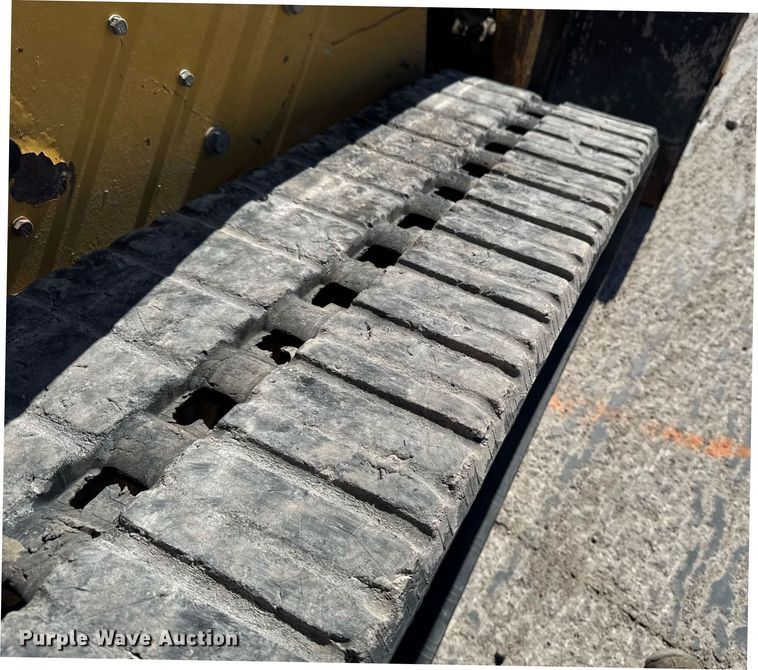 image for item DT0680 2011 Caterpillar 259B tracked skid steer loader