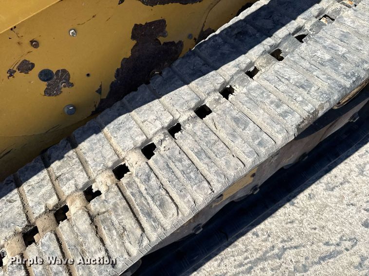 image for item DT0680 2011 Caterpillar 259B tracked skid steer loader