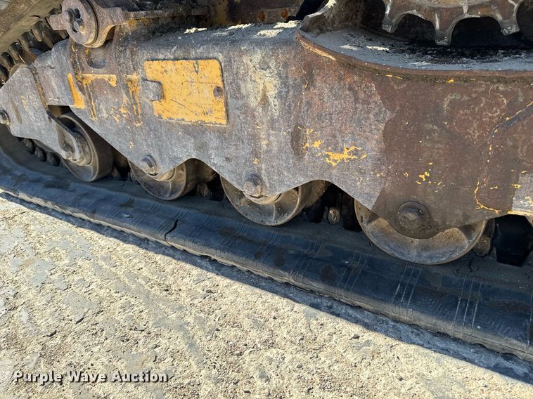 image for item DT0680 2011 Caterpillar 259B tracked skid steer loader