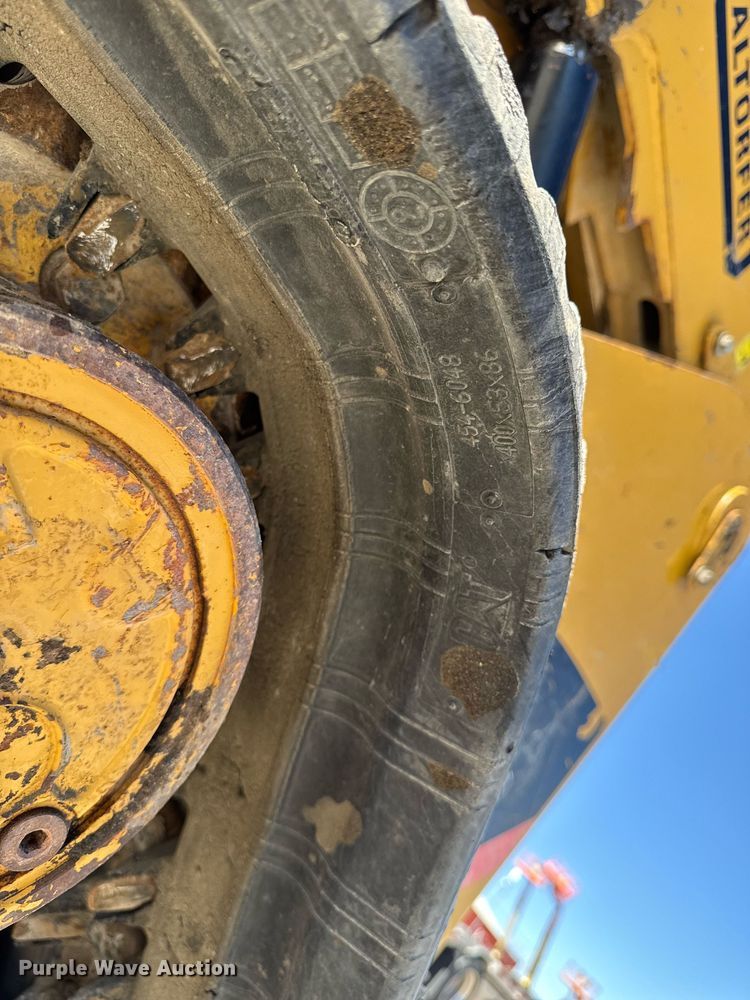 image for item DT0680 2011 Caterpillar 259B tracked skid steer loader