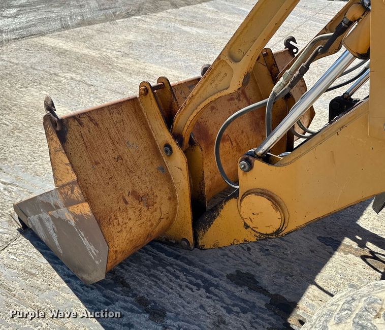 image for item DT0683 1996 Case 570 LXT industrial tractor