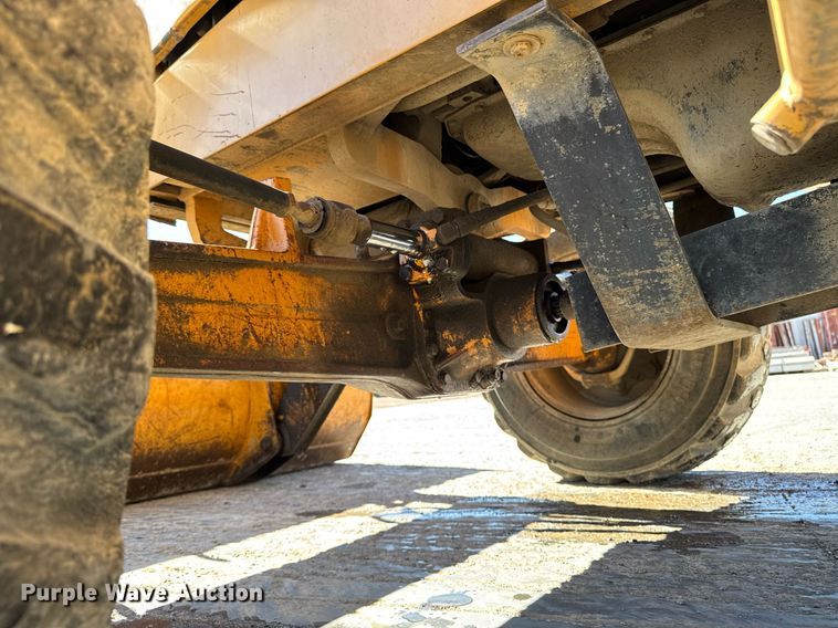 image for item DT0683 1996 Case 570 LXT industrial tractor