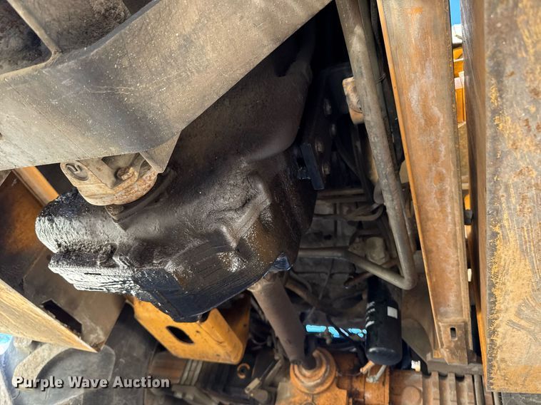 image for item DT0683 1996 Case 570 LXT industrial tractor