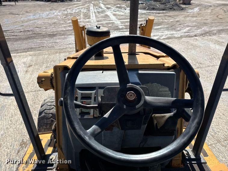 image for item DT0683 1996 Case 570 LXT industrial tractor