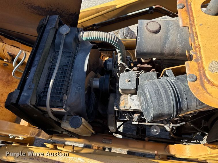 image for item DT0683 1996 Case 570 LXT industrial tractor