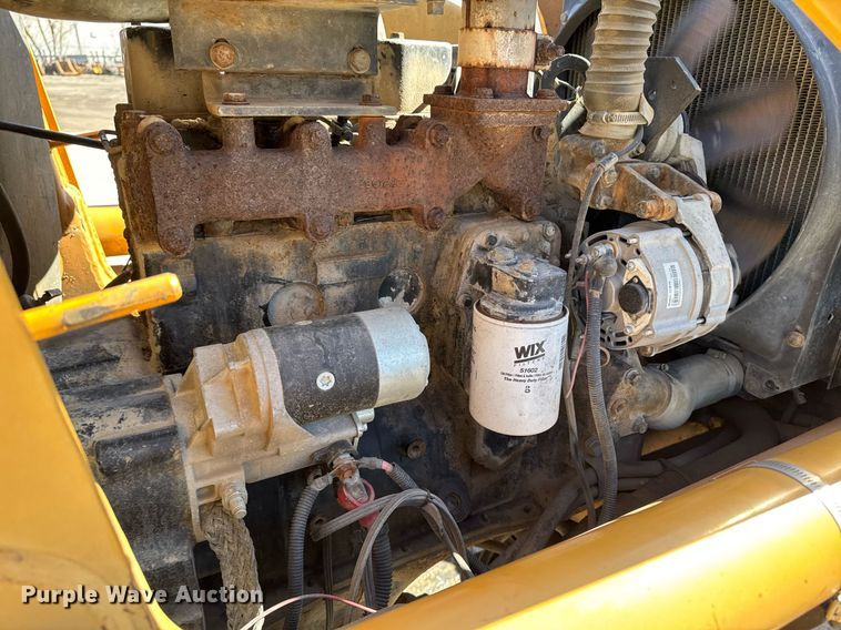 image for item DT0683 1996 Case 570 LXT industrial tractor