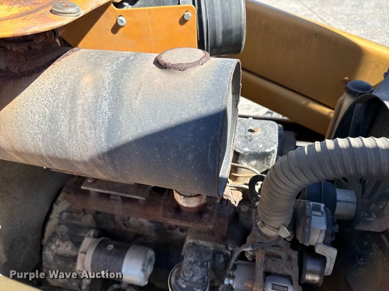 image for item DT0683 1996 Case 570 LXT industrial tractor