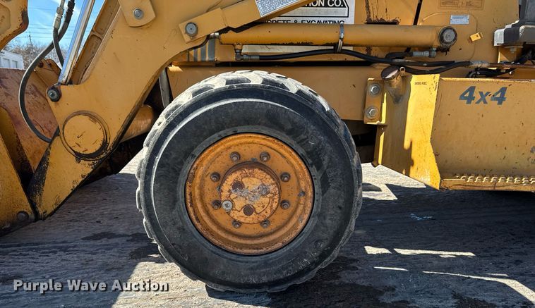 image for item DT0683 1996 Case 570 LXT industrial tractor