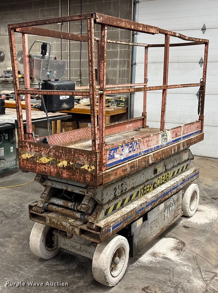 image for item DT0684 2005 Skyjack SJ 3220 scissor lift