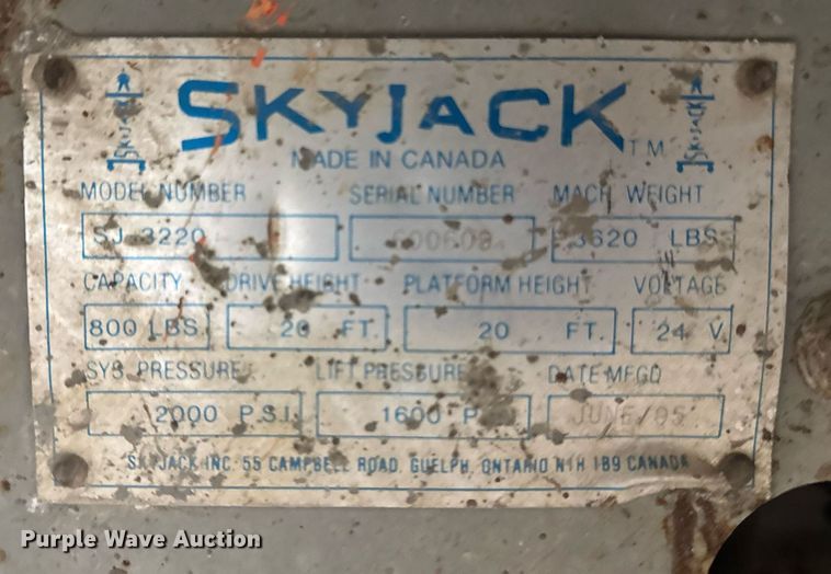 image for item DT0684 2005 Skyjack SJ 3220 scissor lift