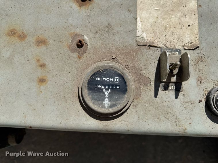 image for item DT0686 2000 Skyjack SJ III 4832 scissor lift