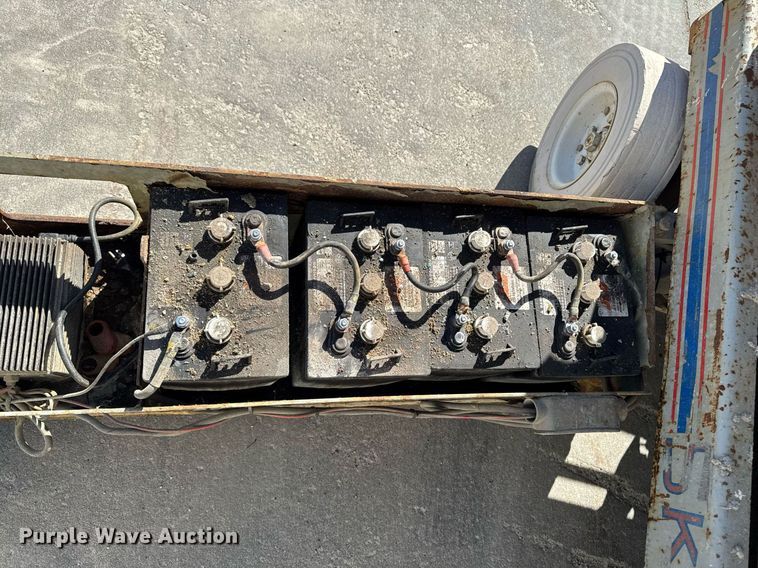 image for item DT0686 2000 Skyjack SJ III 4832 scissor lift