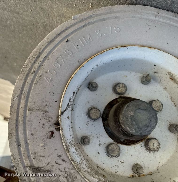 image for item DT0686 2000 Skyjack SJ III 4832 scissor lift