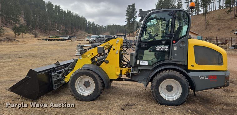 image for item DT7054 2017 Wacker Nueson WL 38 wheel loader