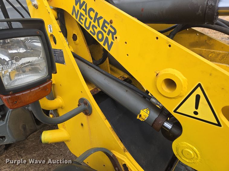 image for item DT7054 2017 Wacker Nueson WL 38 wheel loader