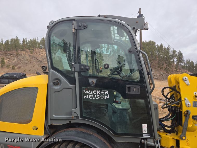 image for item DT7054 2017 Wacker Nueson WL 38 wheel loader