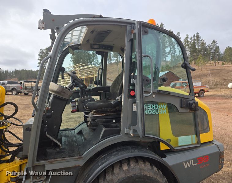 image for item DT7054 2017 Wacker Nueson WL 38 wheel loader