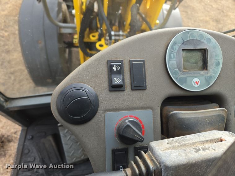 image for item DT7054 2017 Wacker Nueson WL 38 wheel loader