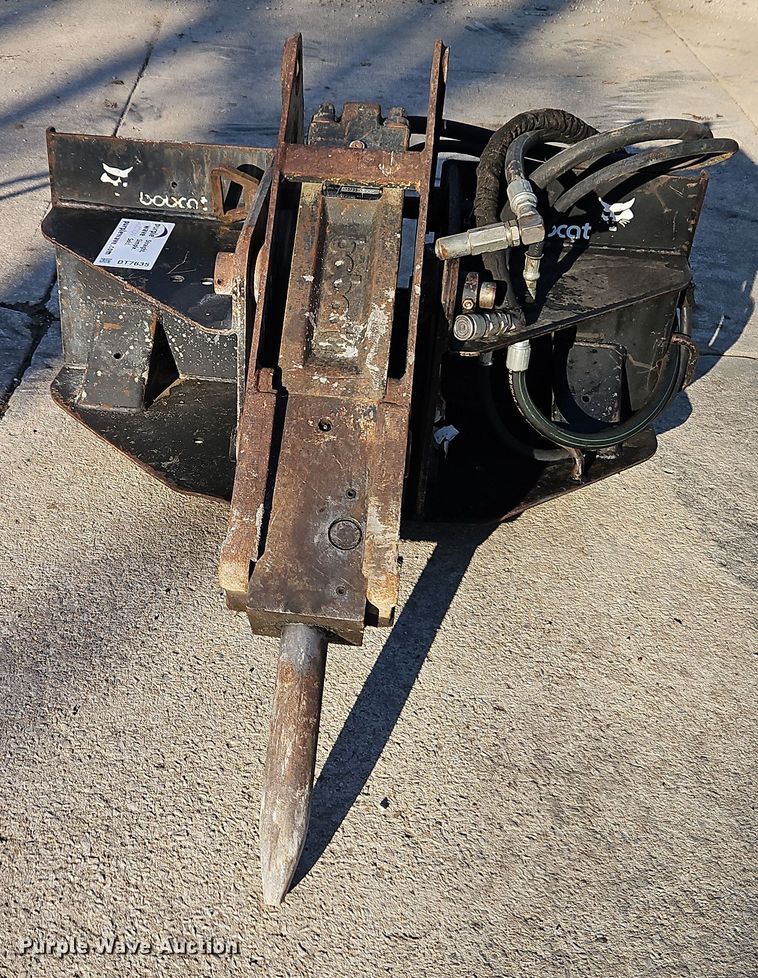 image for item DT7635 Bobcat 3570 skid steer breaker