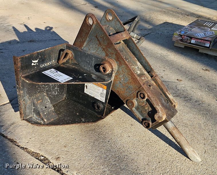 image for item DT7635 Bobcat 3570 skid steer breaker