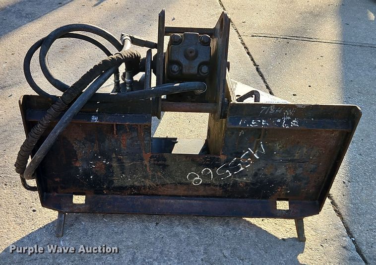 image for item DT7635 Bobcat 3570 skid steer breaker