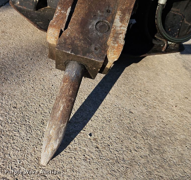 image for item DT7635 Bobcat 3570 skid steer breaker