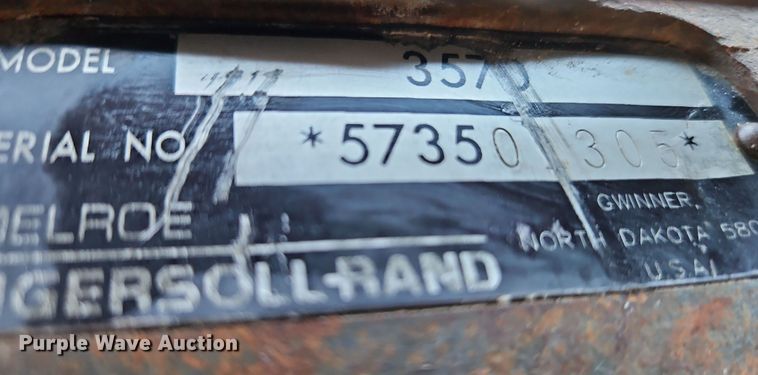 image for item DT7635 Bobcat 3570 skid steer breaker