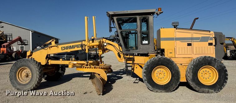 image for item DU3366 2000 Champion 710A VHP motor grader