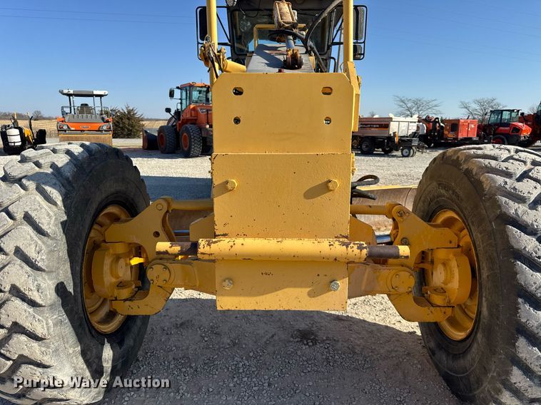 image for item DU3366 2000 Champion 710A VHP motor grader