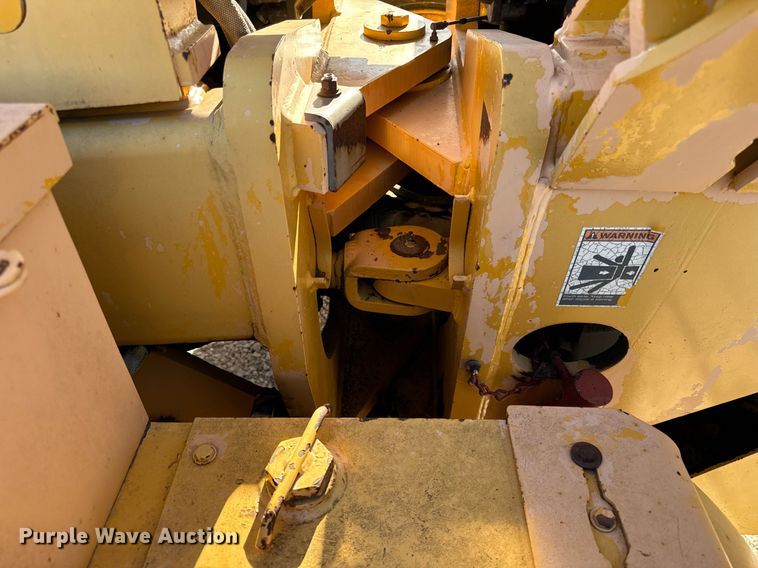 image for item DU3366 2000 Champion 710A VHP motor grader