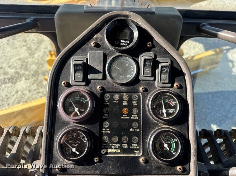 image for item DU3366 2000 Champion 710A VHP motor grader