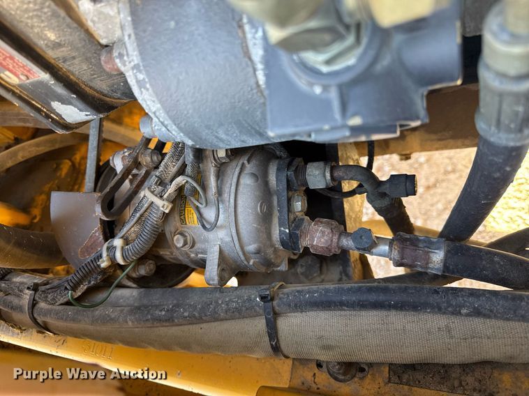 image for item DU3366 2000 Champion 710A VHP motor grader