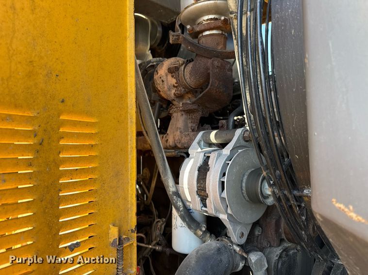 image for item DU3366 2000 Champion 710A VHP motor grader