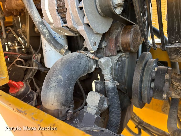 image for item DU3366 2000 Champion 710A VHP motor grader